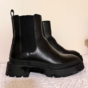 American Eagle Outfitters Black Chelsea Boots